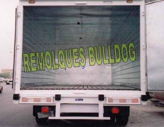 REMOLQUE MARCA BULLDOG CAJA SECA